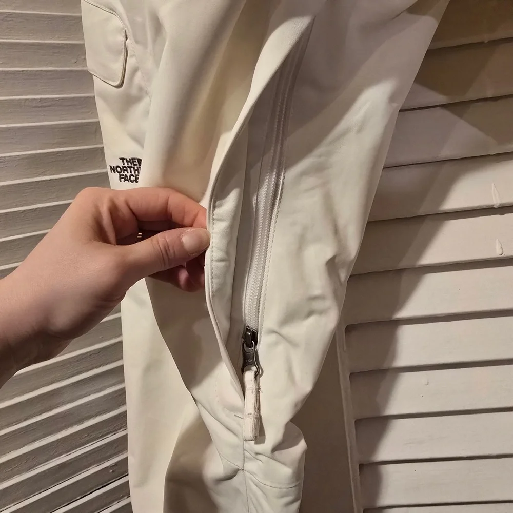 The North Face Women's Cream Snow Pants - Picture 10 of 11